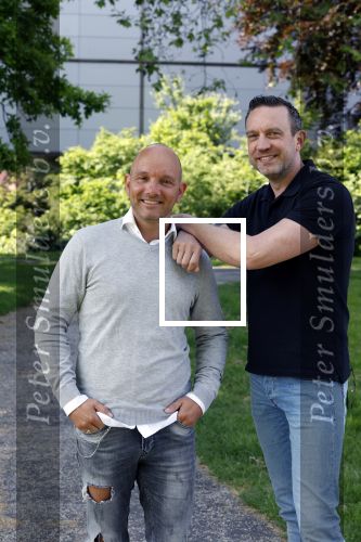 Amersfoort 19 mei 2023
Jeroen Jansema en Robin samen in een park in Amersfoort . Ze hebben elkaar leren kennen via het programma Liefde op het eerste gezicht . Jeroen had ook al meegedaan aan MAFS Married at First Sight