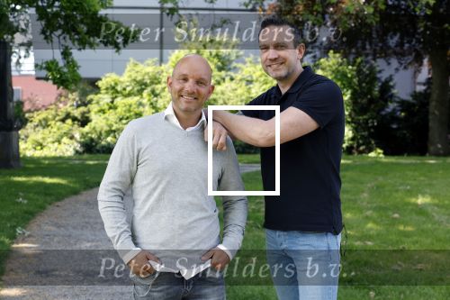 Amersfoort 19 mei 2023
Jeroen Jansema en Robin samen in een park in Amersfoort . Ze hebben elkaar leren kennen via het programma Liefde op het eerste gezicht . Jeroen had ook al meegedaan aan MAFS Married at First Sight