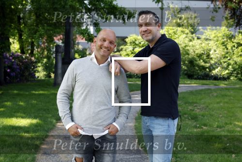 Amersfoort 19 mei 2023
Jeroen Jansema en Robin samen in een park in Amersfoort . Ze hebben elkaar leren kennen via het programma Liefde op het eerste gezicht . Jeroen had ook al meegedaan aan MAFS Married at First Sight