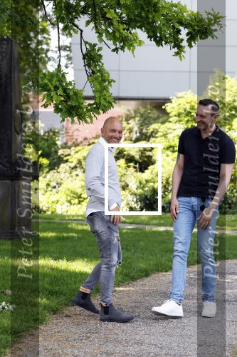 Amersfoort 19 mei 2023
Jeroen Jansema en Robin samen in een park in Amersfoort . Ze hebben elkaar leren kennen via het programma Liefde op het eerste gezicht . Jeroen had ook al meegedaan aan MAFS Married at First Sight