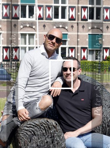 Amersfoort 19 mei 2023
Jeroen Jansema en Robin samen in een park in Amersfoort . Ze hebben elkaar leren kennen via het programma Liefde op het eerste gezicht . Jeroen had ook al meegedaan aan MAFS Married at First Sight