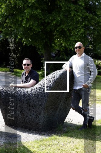 Amersfoort 19 mei 2023
Jeroen Jansema en Robin samen in een park in Amersfoort . Ze hebben elkaar leren kennen via het programma Liefde op het eerste gezicht . Jeroen had ook al meegedaan aan MAFS Married at First Sight