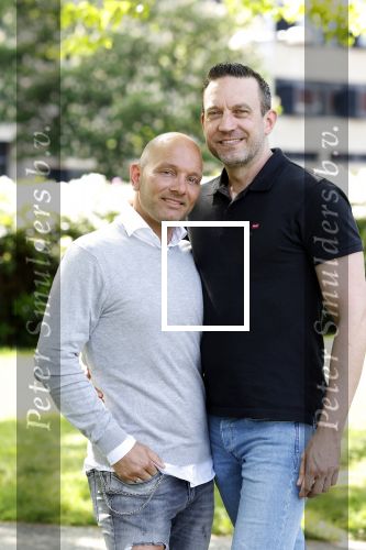 Amersfoort 19 mei 2023
Jeroen Jansema en Robin samen in een park in Amersfoort . Ze hebben elkaar leren kennen via het programma Liefde op het eerste gezicht . Jeroen had ook al meegedaan aan MAFS Married at First Sight