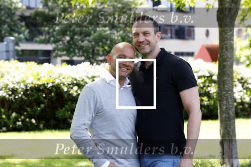 Amersfoort 19 mei 2023
Jeroen Jansema en Robin samen in een park in Amersfoort . Ze hebben elkaar leren kennen via het programma Liefde op het eerste gezicht . Jeroen had ook al meegedaan aan MAFS Married at First Sight