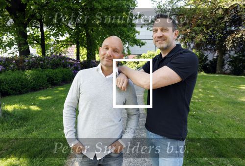 Amersfoort 19 mei 2023
Jeroen Jansema en Robin samen in een park in Amersfoort . Ze hebben elkaar leren kennen via het programma Liefde op het eerste gezicht . Jeroen had ook al meegedaan aan MAFS Married at First Sight