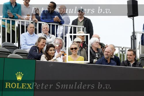 Cromvoirt 25 mei 2023
Dirk Kuyt deed vandaag mee met BEAT THE PRO op de KLM Open op golfbaan Bernardus. Ook zijn vriendin Kate Ruinemans was erbij.