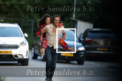 Durgerdam 26 mei 2023
Katja Schuurman en Niek Schrijvershof  gaan eenhapje eten bij restaurant Mark in Durgerdam. Daarna genieten ze van de zonsondergang.