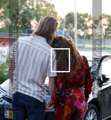 Durgerdam 26 mei 2023
Katja Schuurman en Niek Schrijvershof  gaan eenhapje eten bij restaurant Mark in Durgerdam. Daarna genieten ze van de zonsondergang.