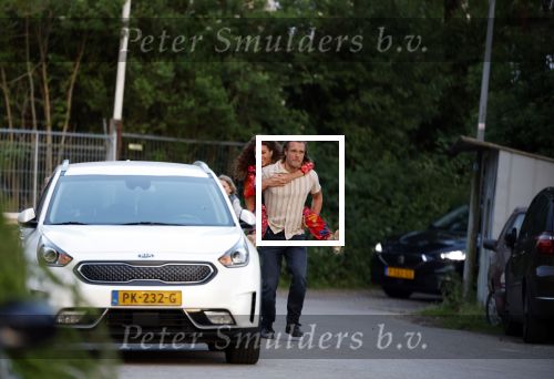 Durgerdam 26 mei 2023
Katja Schuurman en Niek Schrijvershof  gaan eenhapje eten bij restaurant Mark in Durgerdam. Daarna genieten ze van de zonsondergang.