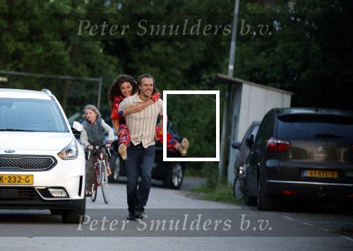 Durgerdam 26 mei 2023
Katja Schuurman en Niek Schrijvershof  gaan eenhapje eten bij restaurant Mark in Durgerdam. Daarna genieten ze van de zonsondergang.