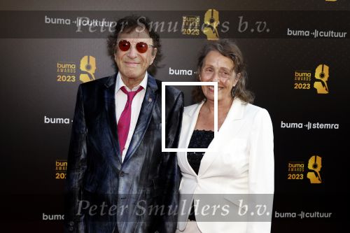 Amsterdam 22 mei 2023
Uitreiking Buma awards in Tuschinski Amsterdam.
Laurens v Rooyen kwam met zijn manager ina brouwer