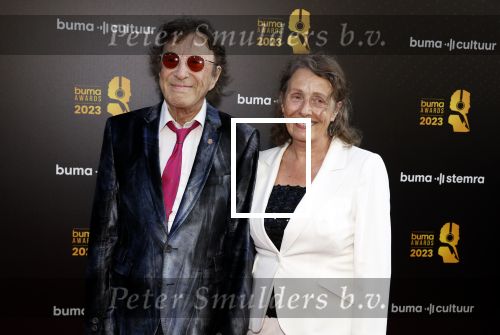 Amsterdam 22 mei 2023
Uitreiking Buma awards in Tuschinski Amsterdam.
Laurens v Rooyen kwam met zijn manager ina brouwer