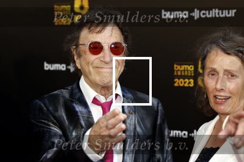 Amsterdam 22 mei 2023
Uitreiking Buma awards in Tuschinski Amsterdam.
Laurens v Rooyen kwam met zijn manager.
