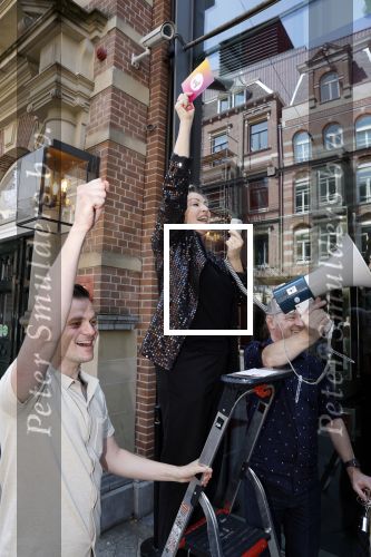 Amsterdam 27 mei 2023
Lone v Roosendaal bij 12.5 jarig bestaan deLaMar theater.