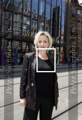 Amsterdam 27 mei 2023
Lone v Roosendaal bij 12.5 jarig bestaan deLaMar theater.