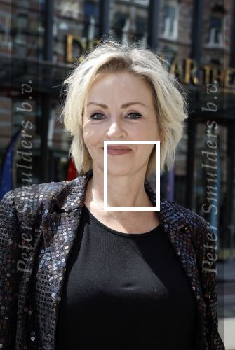 Amsterdam 27 mei 2023
Lone v Roosendaal bij 12.5 jarig bestaan deLaMar theater.