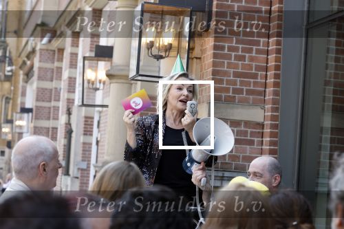 Amsterdam 27 mei 2023
Lone v Roosendaal bij 12.5 jarig bestaan deLaMar theater.