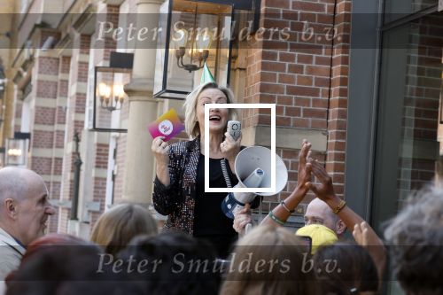 Amsterdam 27 mei 2023
Lone v Roosendaal bij 12.5 jarig bestaan deLaMar theater.