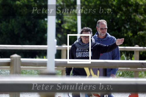 Alkmaar eo 17 mei 2023
Marco Borsato krijgt uitleg over dressuur van een instructeur op een manege
