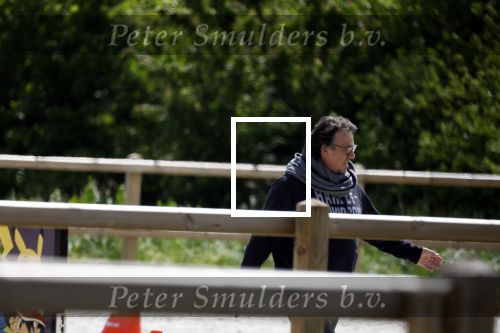 Alkmaar eo 17 mei 2023
Marco Borsato krijgt uitleg over dressuur van een instructeur op een manege