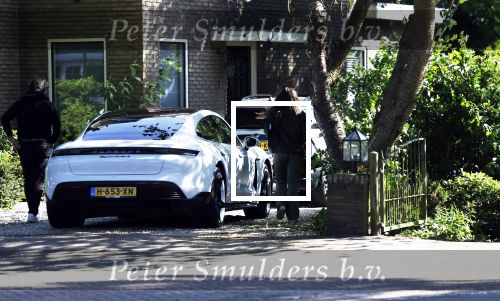 Huizen 31 mei 2023
Marco Borsato en zijn dochter Jada rijden naar het huis van Leontien Borsato