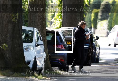 Huizen 31 mei 2023
Marco Borsato en zijn dochter Jada rijden naar het huis van Leontien Borsato