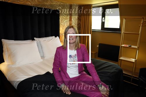 Noordwijk 17 mei 2023
Opening pension Code Rose van Martien Meiland en Erica Meiland . Ook Montana Maxime en Leroy Molkenboer zijn aanwezig Dochter Claire doet de openingshandeling.