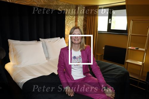 Noordwijk 17 mei 2023
Opening pension Code Rose van Martien Meiland en Erica Meiland . Ook Montana Maxime en Leroy Molkenboer zijn aanwezig Dochter Claire doet de openingshandeling.
