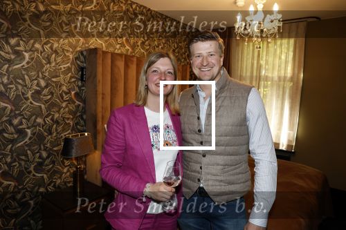 Noordwijk 17 mei 2023
Opening pension Code Rose van Martien Meiland en Erica Meiland . Ook Montana Maxime en Leroy Molkenboer zijn aanwezig Dochter Claire doet de openingshandeling.
Montana en ex vriend Dirk Hoogstraten