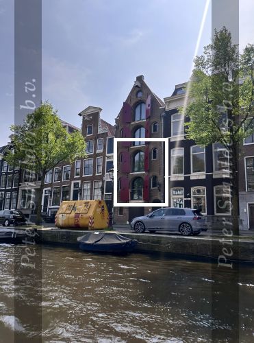 Amsterdam 21 mei 2023
Amsterdam vanaf de boot gezien.
Dit Pand heft Prins Bernhard gekocht.