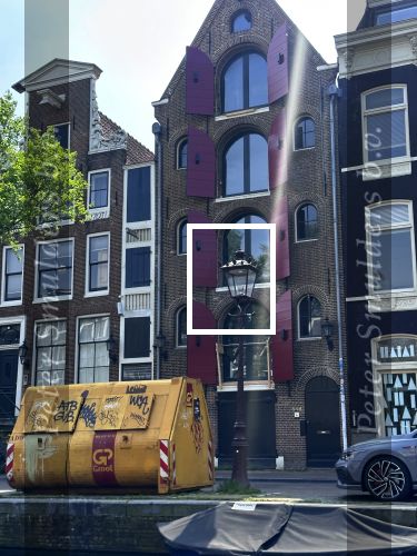 Amsterdam 21 mei 2023
Amsterdam vanaf de boot gezien.
Dit Pand heft Prins Bernhard gekocht.