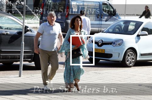 Arnhem 31 mei 2023
Rechtszaak tussen Rachel Hazes en Mariek v Beek bij rechtbank van Arnhem .
Rachel kwam met goede kennis Joop Kruis.
