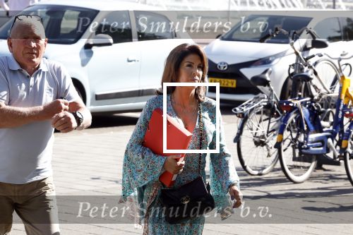 Arnhem 31 mei 2023
Rechtszaak tussen Rachel Hazes en Mariek v Beek bij rechtbank van Arnhem .
Rachel kwam met goede kennis Joop Kruis.