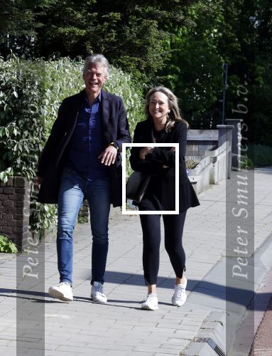 Noordwijk 17 mei 2023
Opening pension Code Rose van Martien Meiland en Erica Meiland . Ook Montana Maxime en Leroy Molkenboer zijn aanwezig Dochter Claire doet de openingshandeling.
Rene Oosterman met zijn vrouw