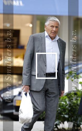 Amsterdam 30 mei 2023
Sjaak Swart doet boodschappen in Amsterdam zuid.