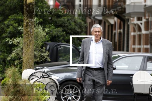 Amsterdam 30 mei 2023
Sjaak Swart doet boodschappen in Amsterdam zuid.