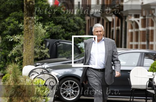 Amsterdam 30 mei 2023
Sjaak Swart doet boodschappen in Amsterdam zuid.