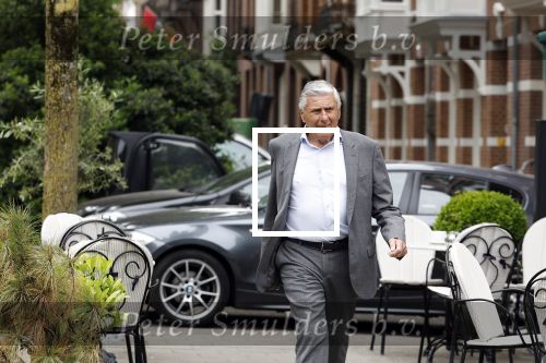 Amsterdam 30 mei 2023
Sjaak Swart doet boodschappen in Amsterdam zuid.