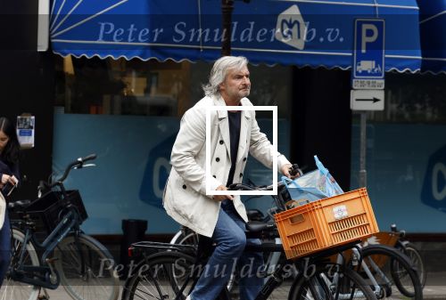 Amsterdam 30 mei 2023
Victor Reinier  doet boodschappen in Amsterdam zuid bij Albert heijn