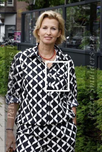 Amsterdam 22 mei 2024
Presentatie Dag Een Fitfoodgids bij Ron\'s Gastrobar. Anouk Smulders