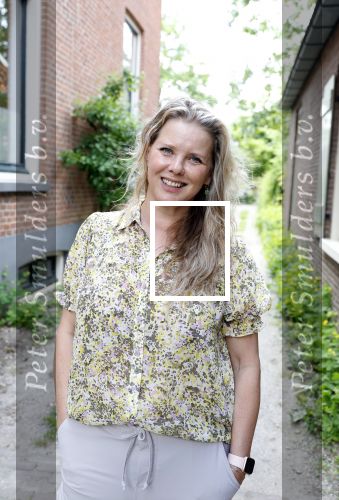 Wageningen 13 mei 2024
Presentatie musical 40-45 in hotel de Wereld met oa Soy Kroon Holly Brood Sjoerd Pleijsier Babette v Veen Kees Boot Frits Barend Dorian Bindels Gaia Aikman en Niniane Everaert.
