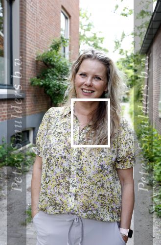 Wageningen 13 mei 2024
Presentatie musical 40-45 in hotel de Wereld met oa Soy Kroon Holly Brood Sjoerd Pleijsier Babette v Veen Kees Boot Frits Barend Dorian Bindels Gaia Aikman en Niniane Everaert.