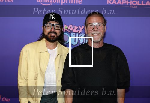 Amsterdam 13 mei 2024
Premiere Crazy House in Tuschinski. De cast met oa Alicia Silverstone Gaite Jansen Matti Stooker Chris Peters Victoria Koblenko Maarten Swart en Steffen Haars . Greg Shapiro presenteert de avond. Bastiaan v Schaik met pattner