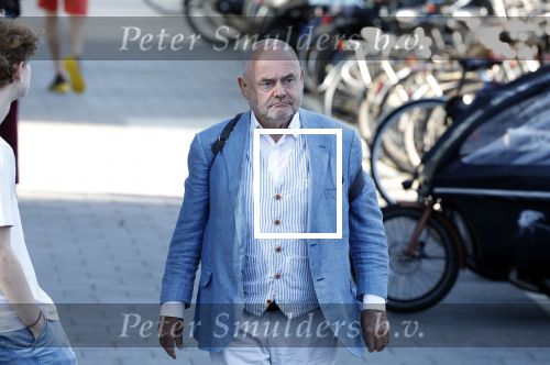 Amsterdam 14 mei 2024
Rechtszaak Rachel Hazes en Marieke v Beek . Verder aanwezig Rob Israel Advocaat Royce de Vries Ricardo Klaverdijk en Bernhard Tomlow. Zaak speelt zich af in Rechtbank Amsterdam