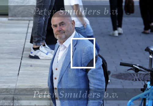 Amsterdam 14 mei 2024
Rechtszaak Rachel Hazes en Marieke v Beek . Verder aanwezig Rob Israel Advocaat Royce de Vries Ricardo Klaverdijk en Bernhard Tomlow. Zaak speelt zich af in Rechtbank Amsterdam