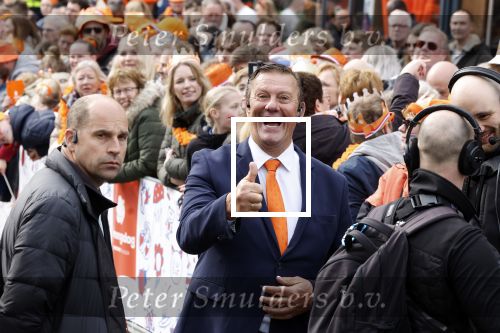 Emmen 27 april 2024
Koningsdag in Emmen met de koninklijke familie . Aanwezig bKoning Willem Alexander Koningin Maxima Prinses Amalia Prinses Alexia Prinses Ariane Prins Constantijn Prinses laurentien Prins Bernhard Prinses Annette Prins Maurits Prinses Marilene Prins Pieter Christiaan Prinses Anita Prins Floris en Prinses Aimee. Bertus Holkema