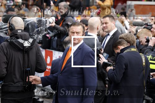 Emmen 27 april 2024
Koningsdag in Emmen met de koninklijke familie . Aanwezig bKoning Willem Alexander Koningin Maxima Prinses Amalia Prinses Alexia Prinses Ariane Prins Constantijn Prinses laurentien Prins Bernhard Prinses Annette Prins Maurits Prinses Marilene Prins Pieter Christiaan Prinses Anita Prins Floris en Prinses Aimee. Bertus Holkema
