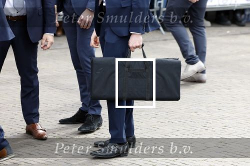 Emmen 27 april 2024
Koningsdag in Emmen met de koninklijke familie . Aanwezig bKoning Willem Alexander Koningin Maxima Prinses Amalia Prinses Alexia Prinses Ariane Prins Constantijn Prinses laurentien Prins Bernhard Prinses Annette Prins Maurits Prinses Marilene Prins Pieter Christiaan Prinses Anita Prins Floris en Prinses Aimee. Veel beveiliging tijdens koningsdag