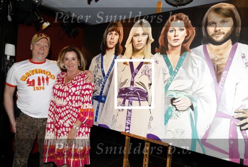 Amsterdam 11 mei 2024
Onthulling kunstwerk Hayo Sol ( schilderij ABBA) door Therese Steinmetz en Philippe Elan. Ook Catherine Keyl is aanwezig in Apollo first Hotel.