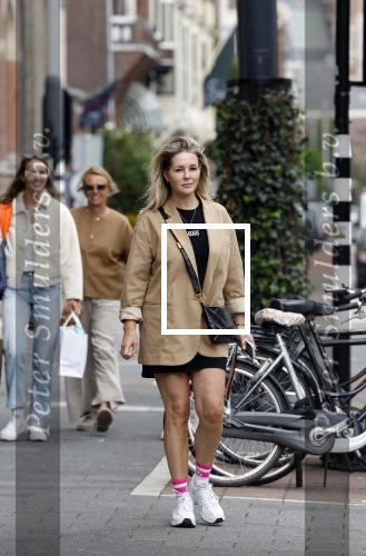 Amsterdam 15 mei 2024
Chantal Janzen op straat in Amsterdam Zuid .